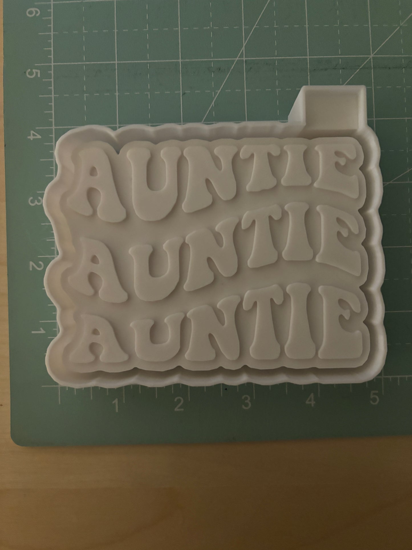 AUNTIE - FRESHIE MOLD