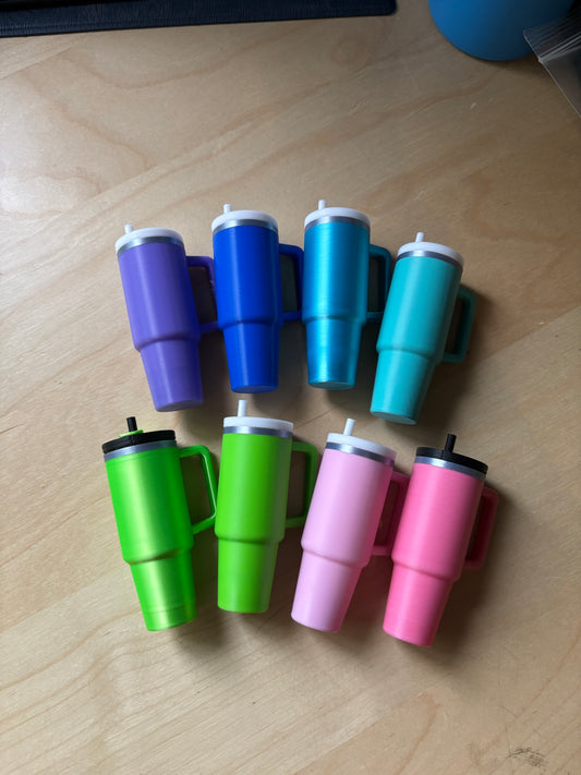 TUMBLER CHAPSTICK HOLDER - 3D KEYCHAIN