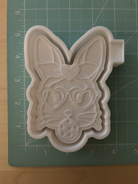 BUBBLE GUM BUNNY -FRESHIE MOLD