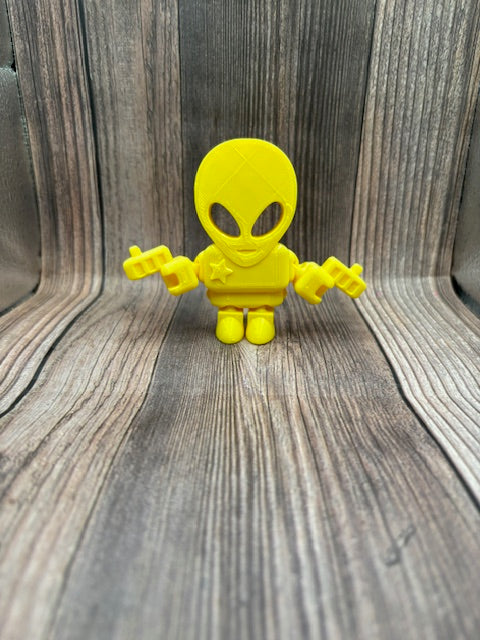 ALIEN HOLDING GUNS- 3D PRINT